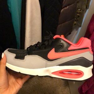 Nike women’s air max